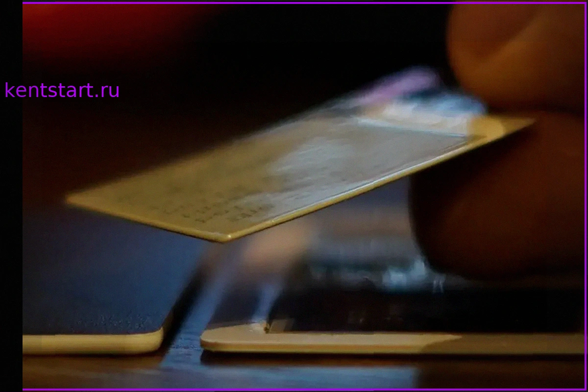 Muxcard: Уникальный Компьютер Размером и Толщиной с Банковскую Карту